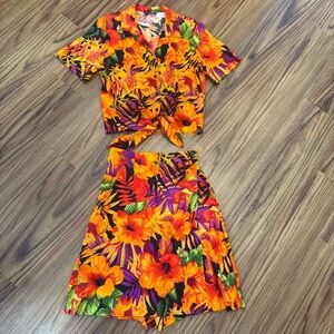 #42 VINTAGE Caribou Floral Hawaiian Print SET Size Small *Runs Small